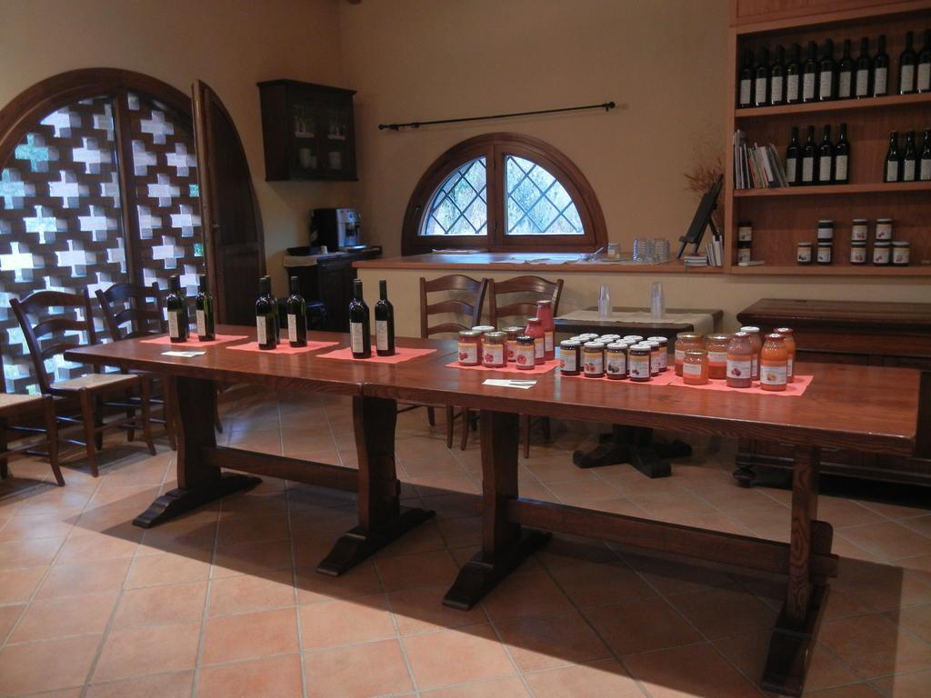 La Colombarola Agriturismo Farneto Eksteriør bilde